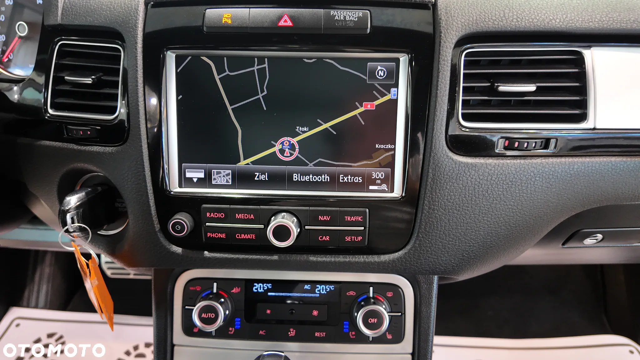 Volkswagen Touareg 3.0 Hybrid Automatik - 37