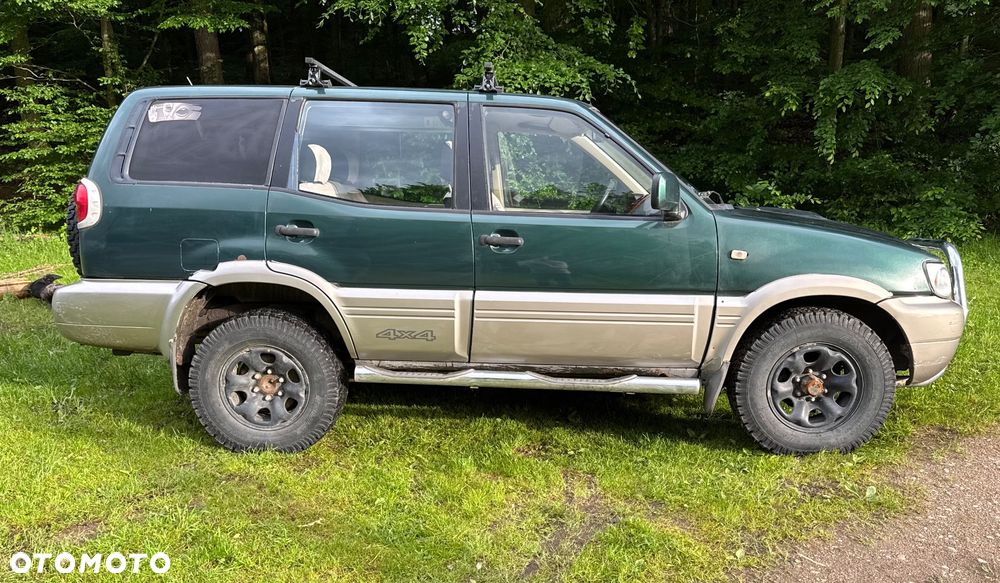 Nissan Terrano 2.7 TDi Elagance - 12