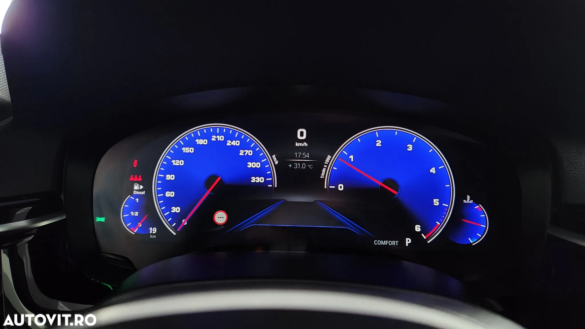 BMW Seria 5 520d xDrive AT - 31