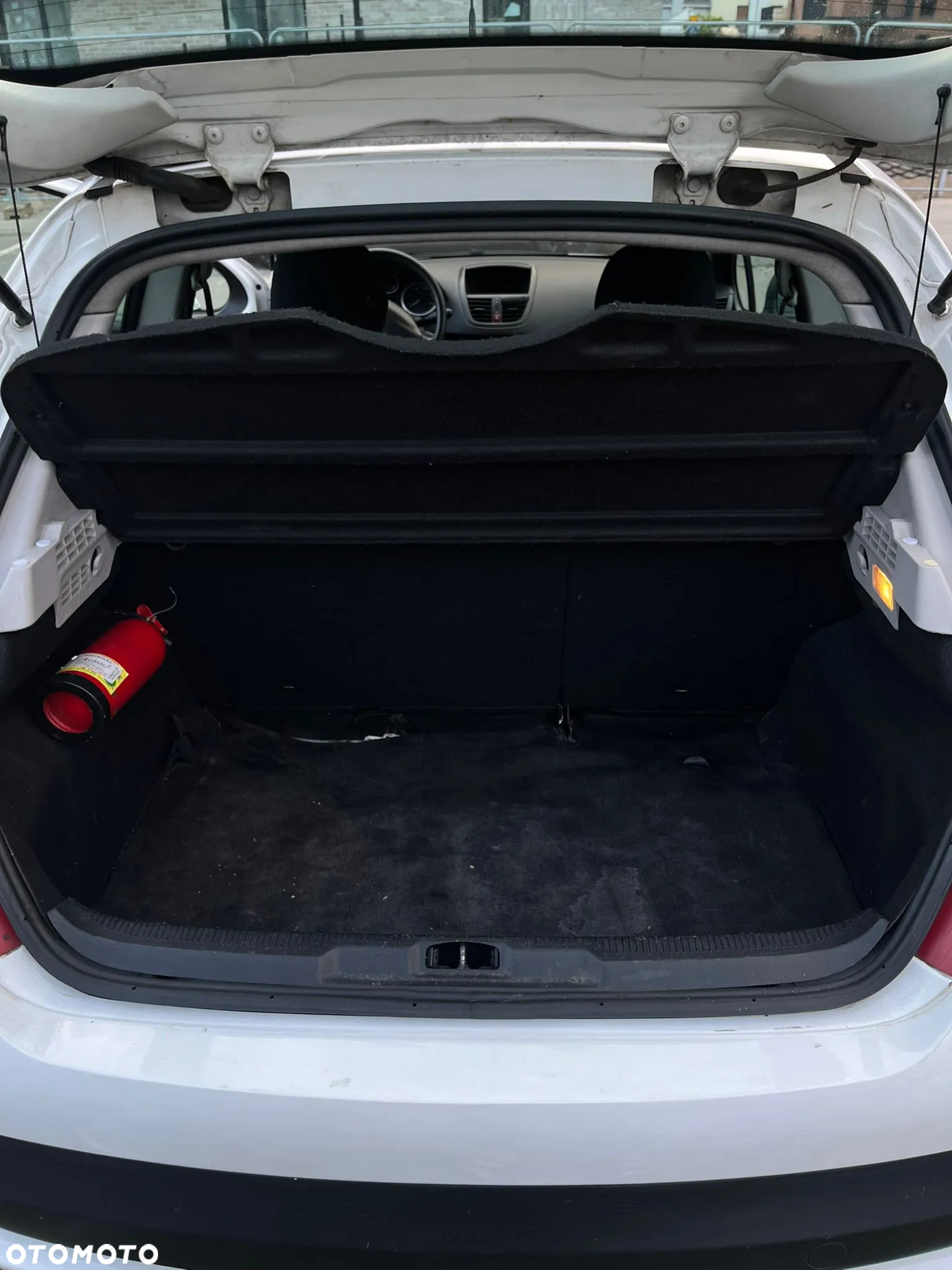 Peugeot 207 1.4 HDi Presence - 6