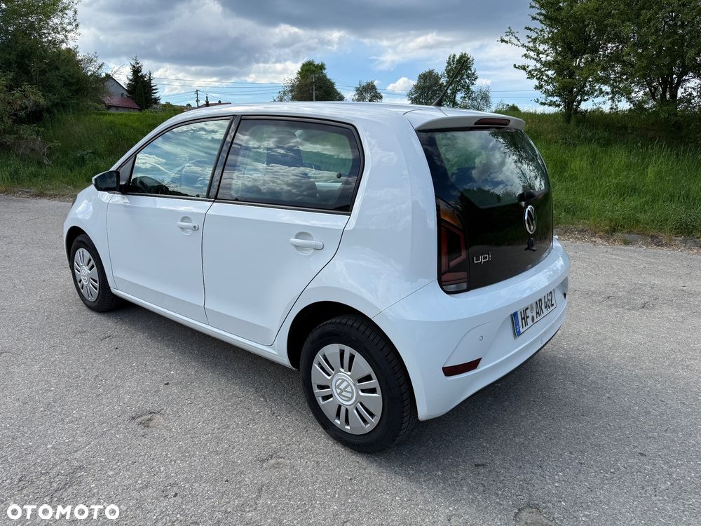 Volkswagen up! Active - 8