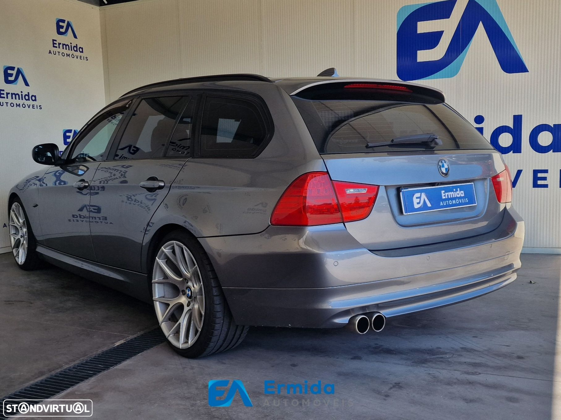 BMW 320 d Touring LifeStyle Auto - 4