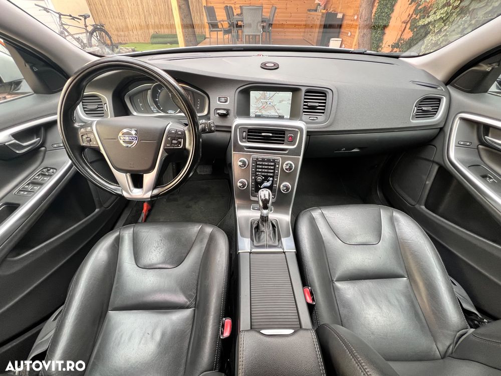 Volvo V60 D6 Plug-In-Hybrid AWD Geartronic Momentum - 7