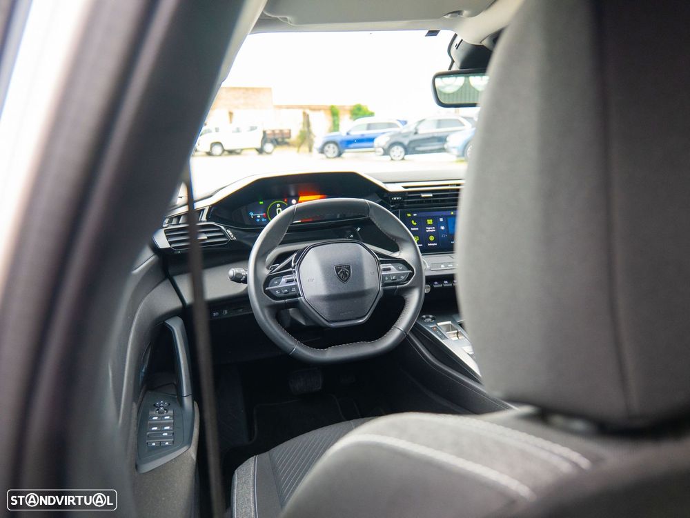 Peugeot 308 180 e-EAT8 Allure - 21