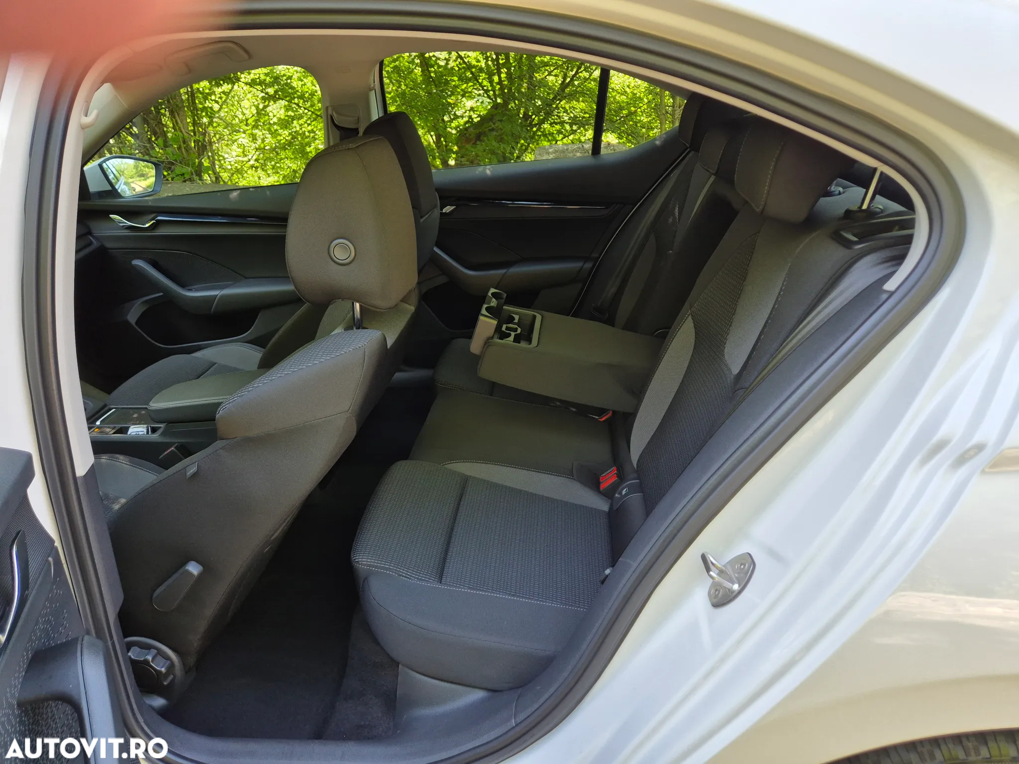 Skoda Octavia 2.0 TDI DSG Ambition - 16
