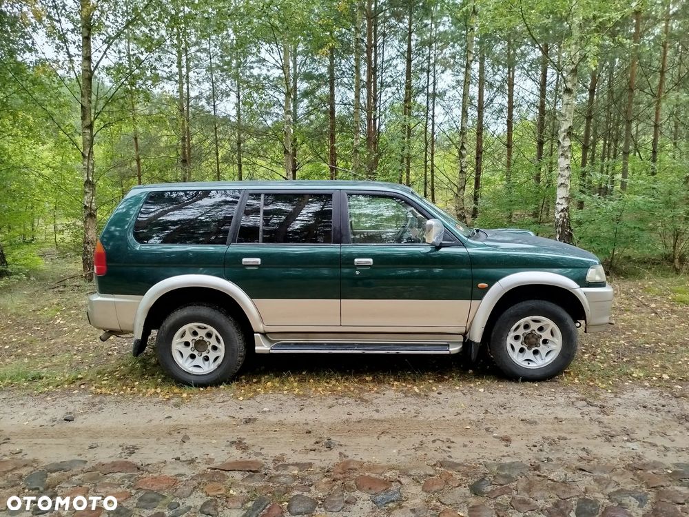 Mitsubishi Pajero Sport 2.5 TD GLS - 4
