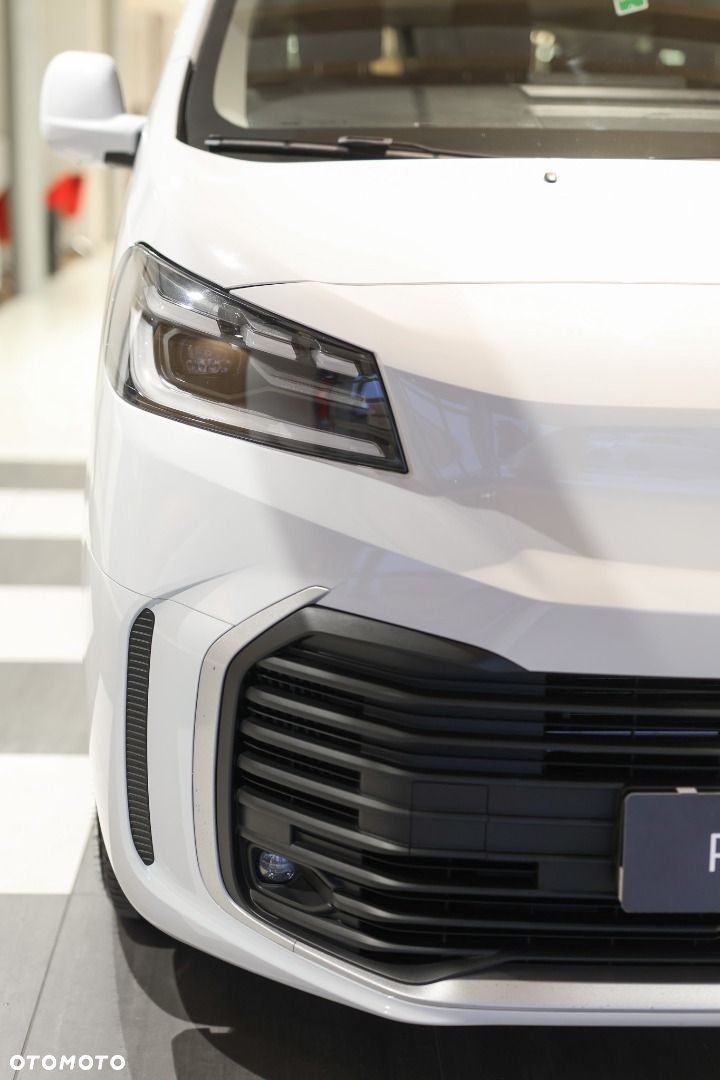 Toyota Proace Verso - 11