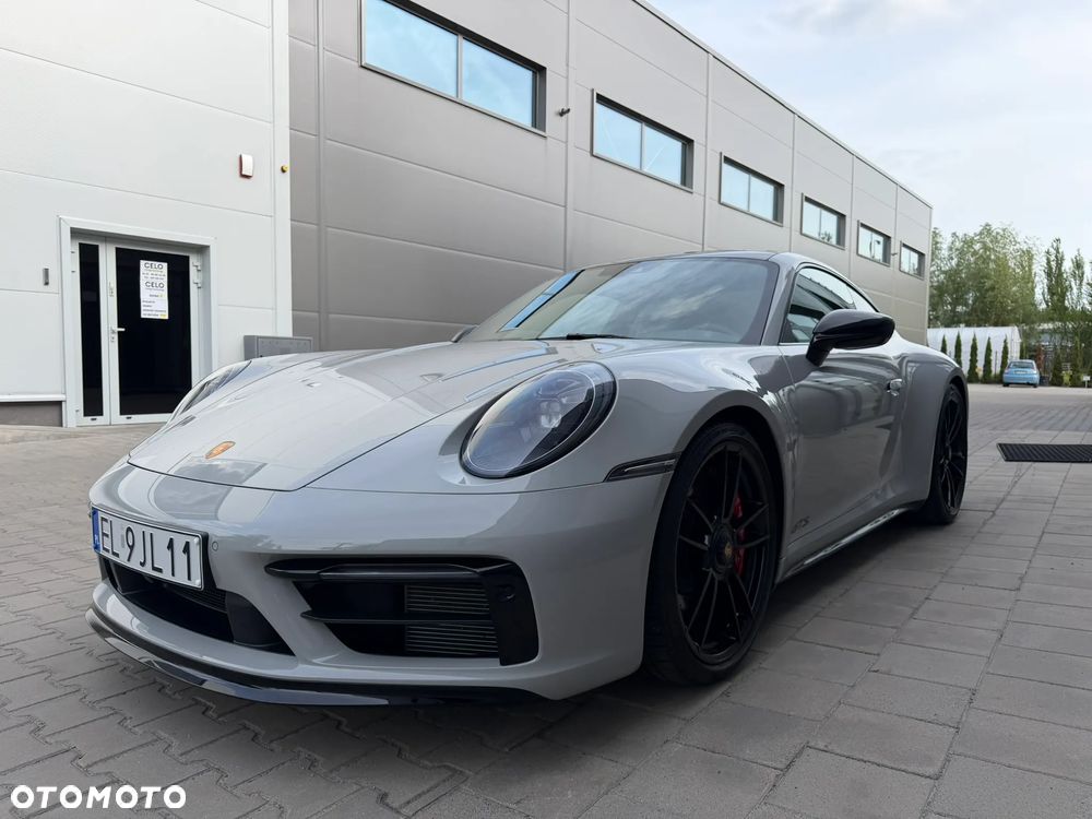 Porsche 911 Carrera GTS - 9