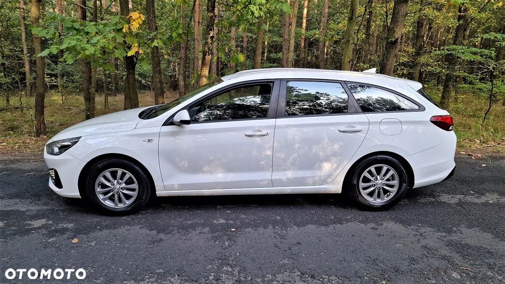 Hyundai i30 1.6 D Classic + - 2