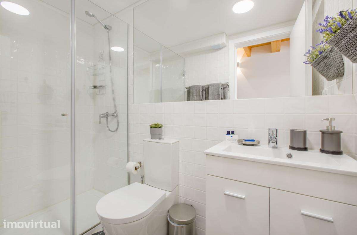 Apartamento com 1 quartos - localizado em Santo Ildefonso Porto - Grande imagem: 2/21