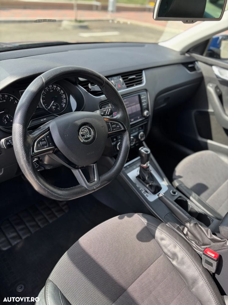 Skoda Octavia 2.0 TDI ELEGANCE DSG - 4
