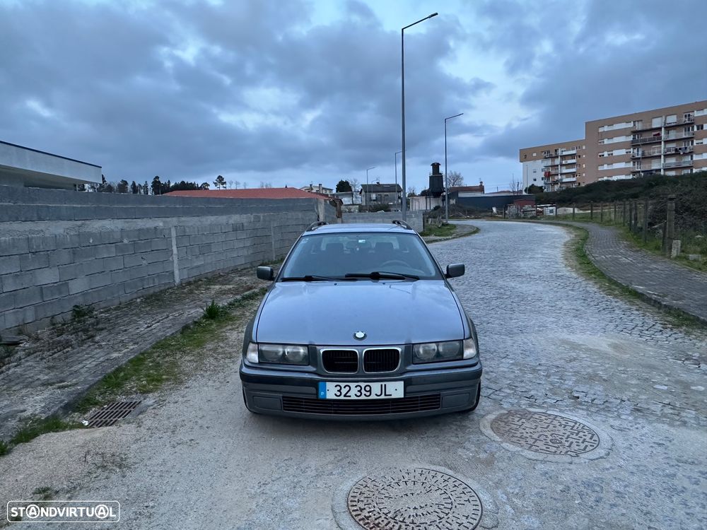 BMW 318 tds Touring - 2