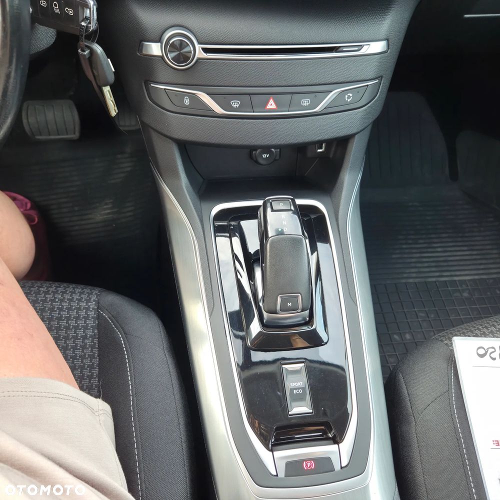 Peugeot 308 - 16