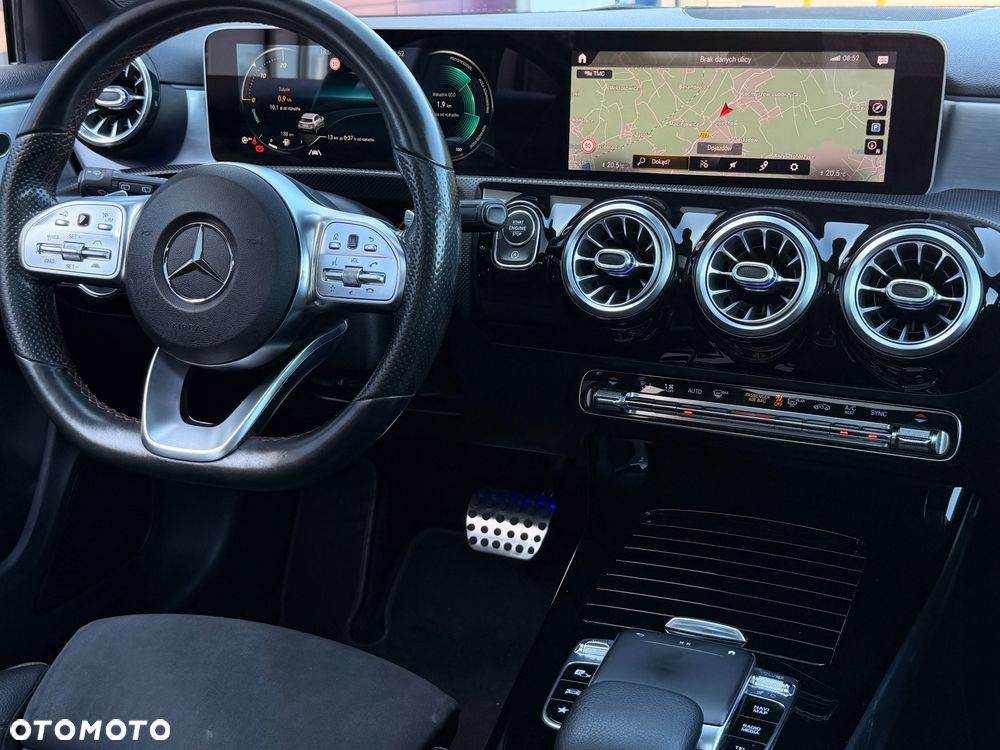 Mercedes-Benz Klasa A 200 AMG Line 7G-DCT - 24