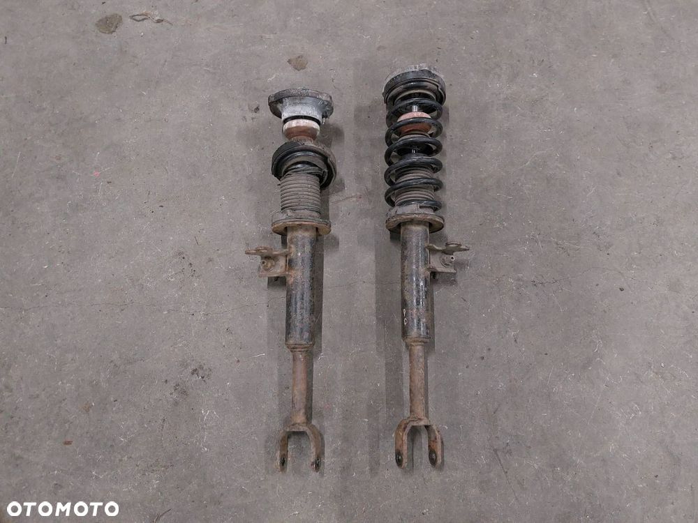 AMORTYZATOR + SPRĘŻYNA LEWY PRZÓD + PRAWY PRZÓD BMW F10 520d - 1