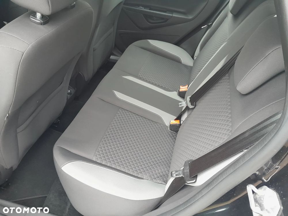 Ford Fiesta 1.0 Champions Edition - 16