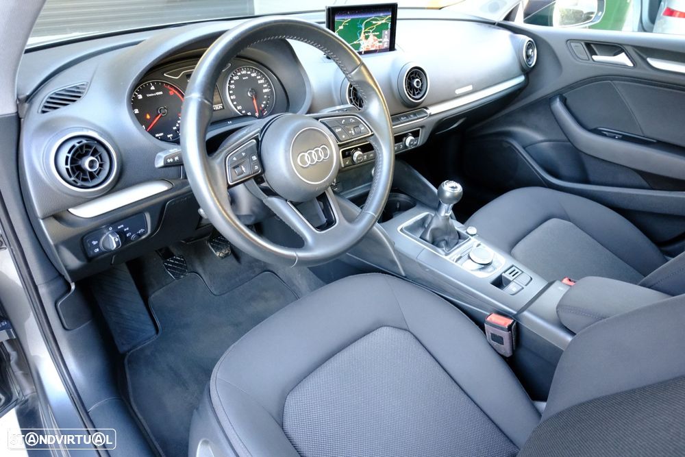 Audi A3 Limousine 1.6 TDI Design - 8