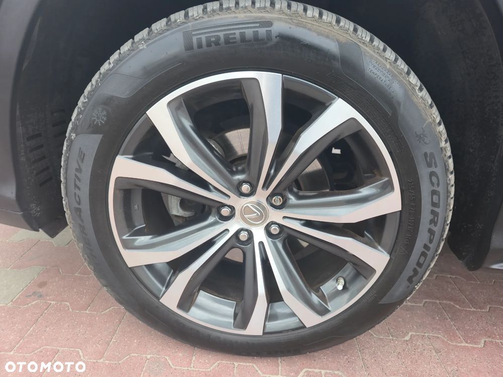 Lexus RX - 7