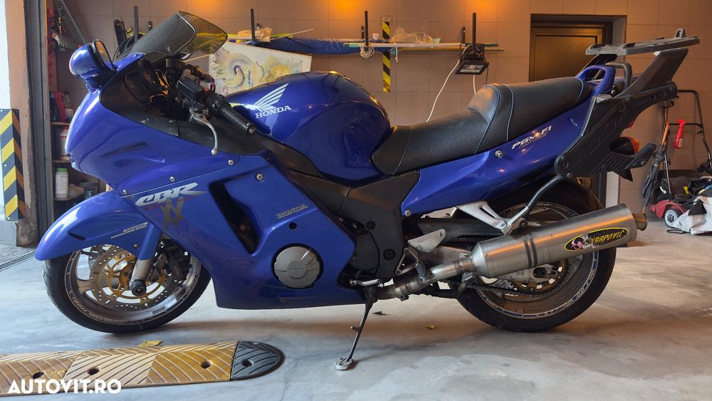 Honda CBR 1100XX Super Blackbird - 4