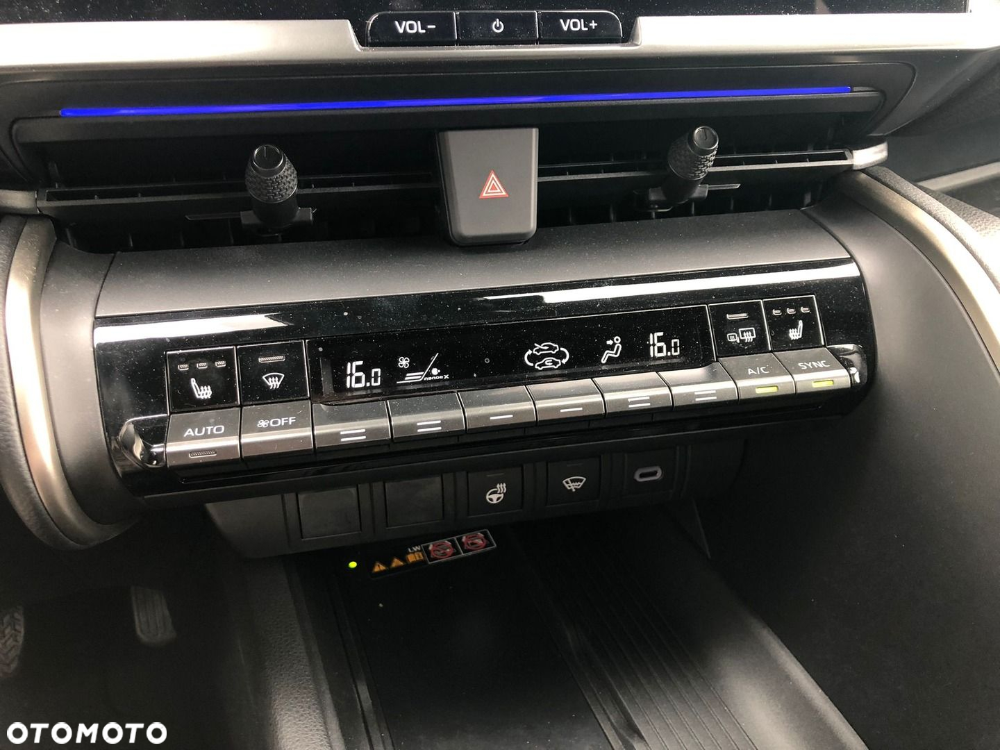 Toyota C-HR - 23