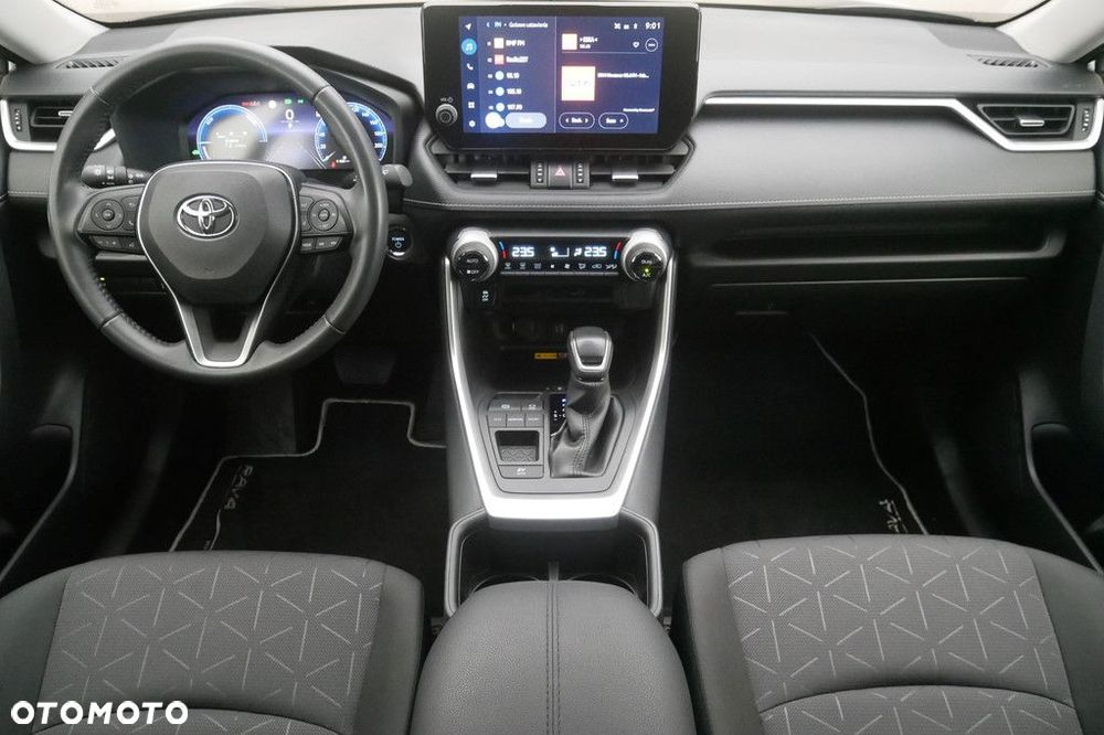 Toyota RAV4 - 8