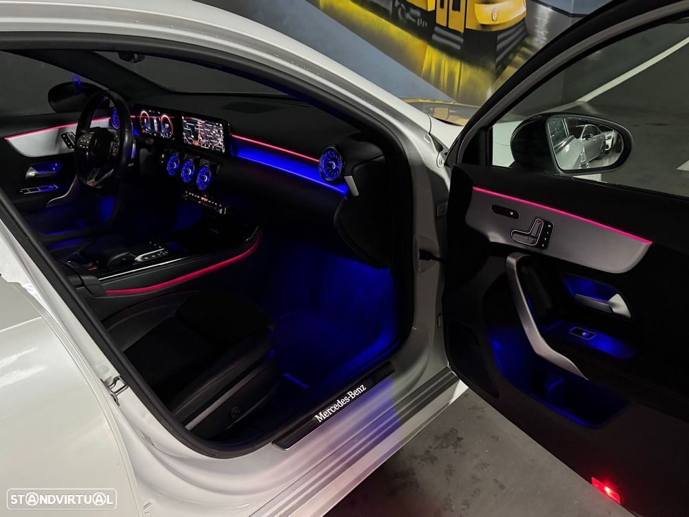 Mercedes-Benz A 250 e 8G-DCT AMG Line - 16