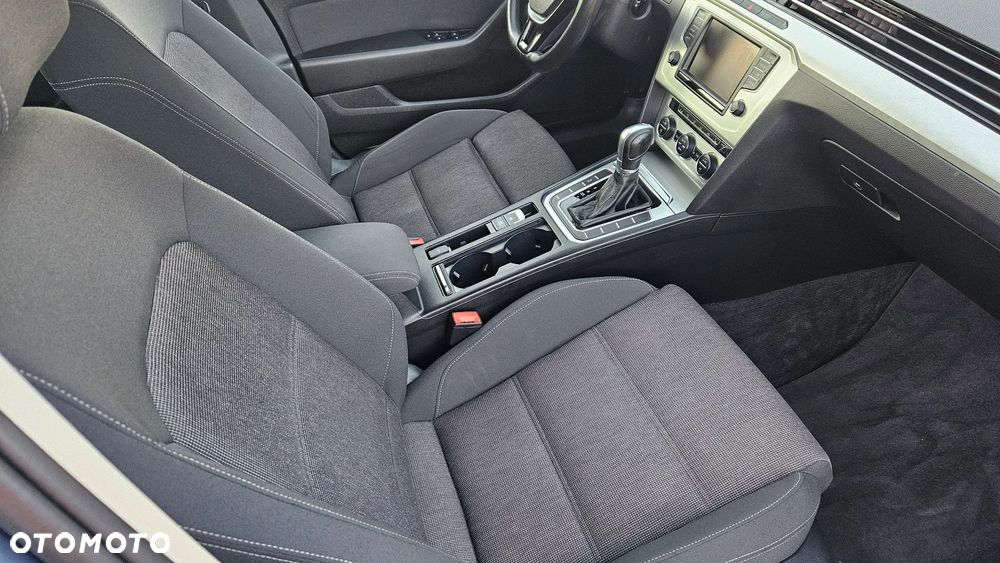 Volkswagen Passat 2.0 TDI BMT Comfortline DSG - 14