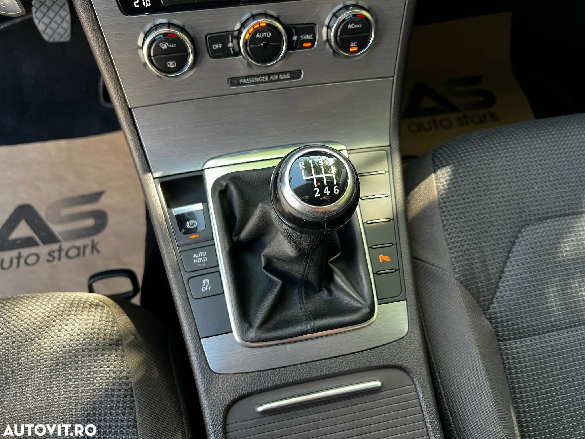 Volkswagen Passat 1.8 TSI Highline - 27