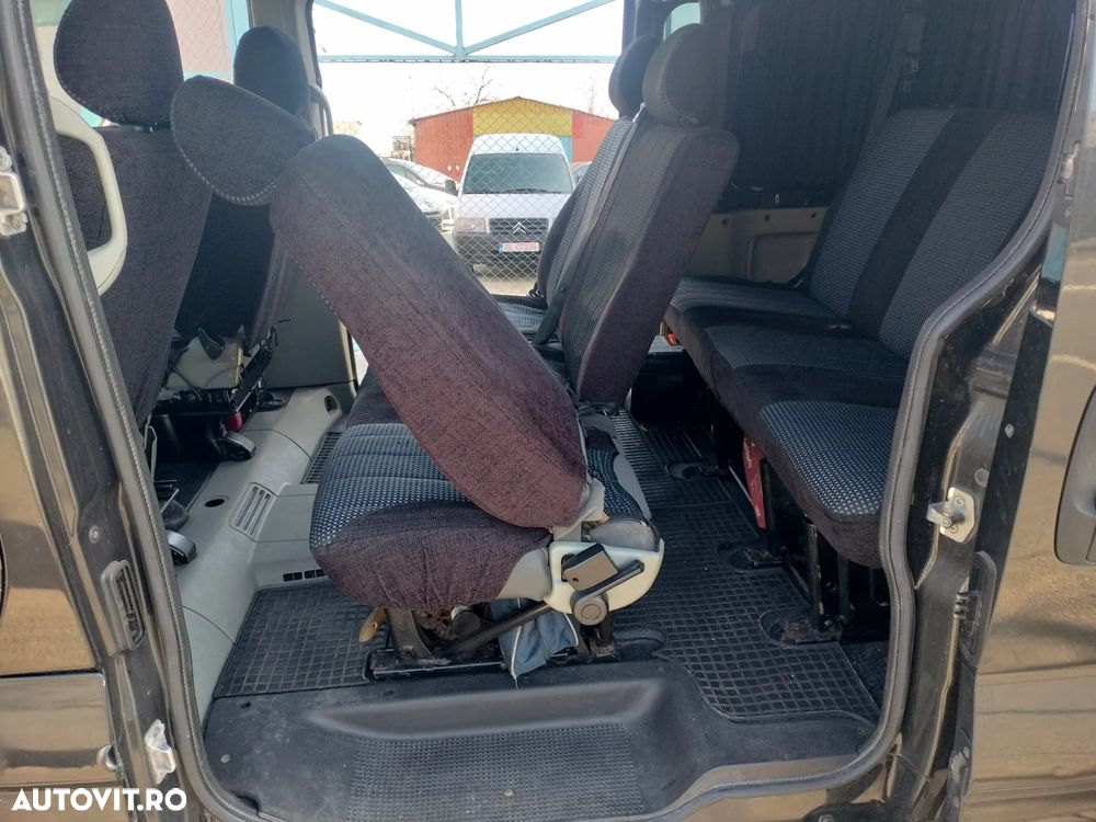 Renault Trafic Passenger L1H1 Authentique - 12