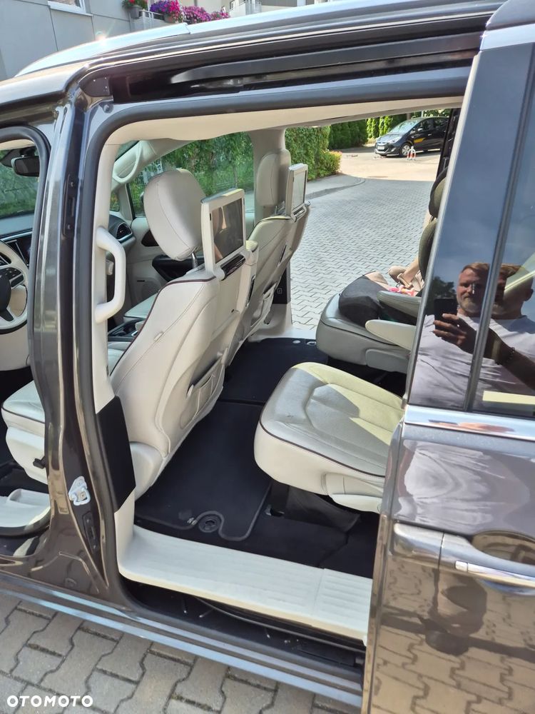 Chrysler Pacifica - 7