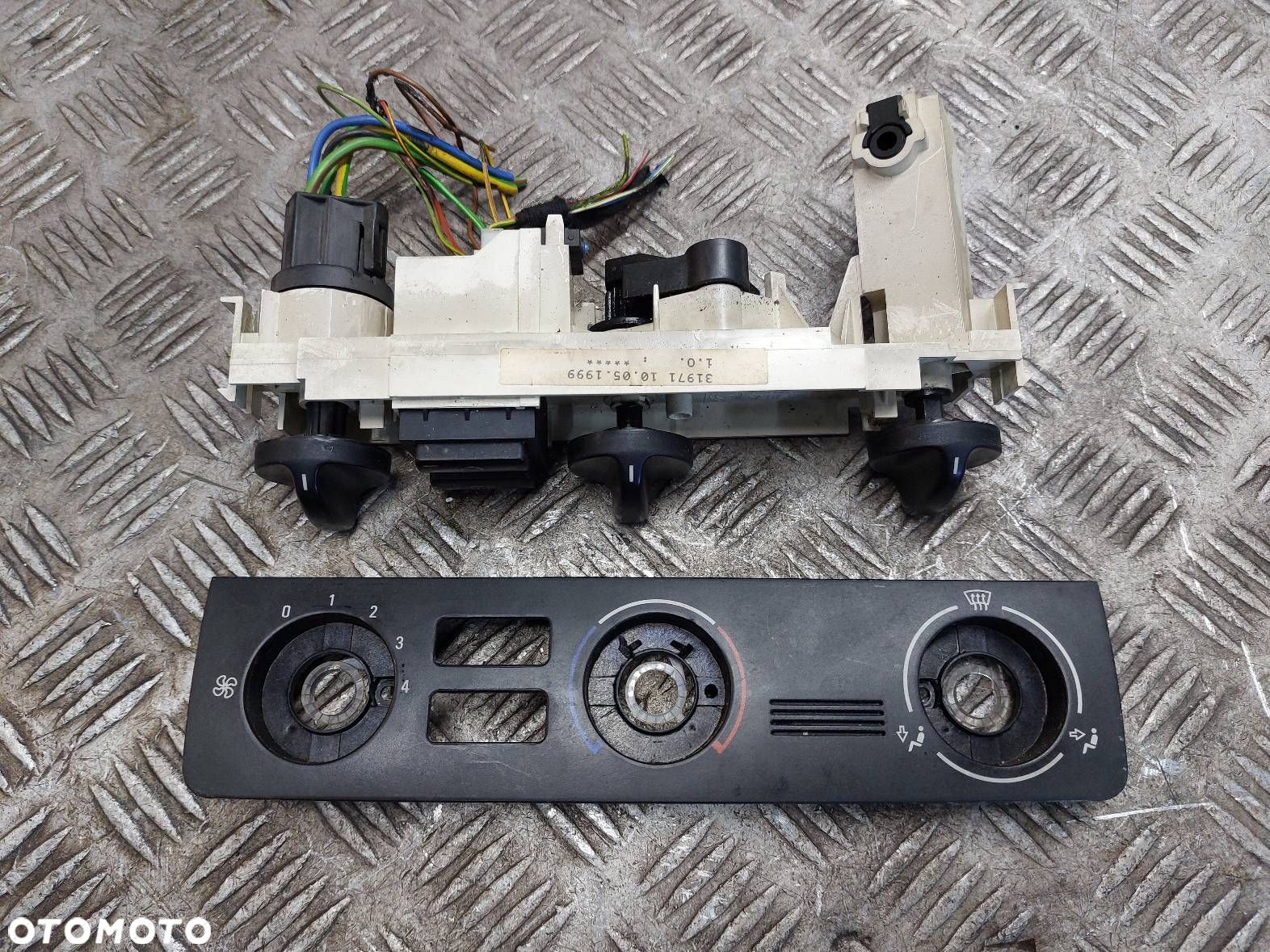 PANEL NAWIEWU POKRĘTŁA BEZ KLIMATYZACJI BMW E46 8373960 8373981 - 1