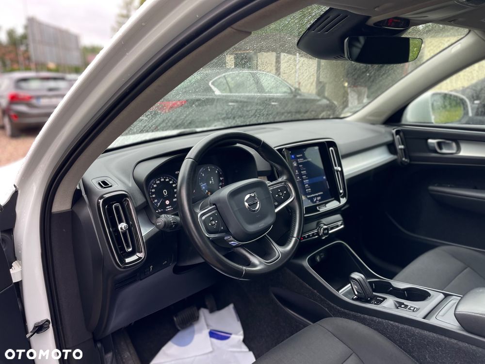 Volvo XC 40 D3 Momentum - 9