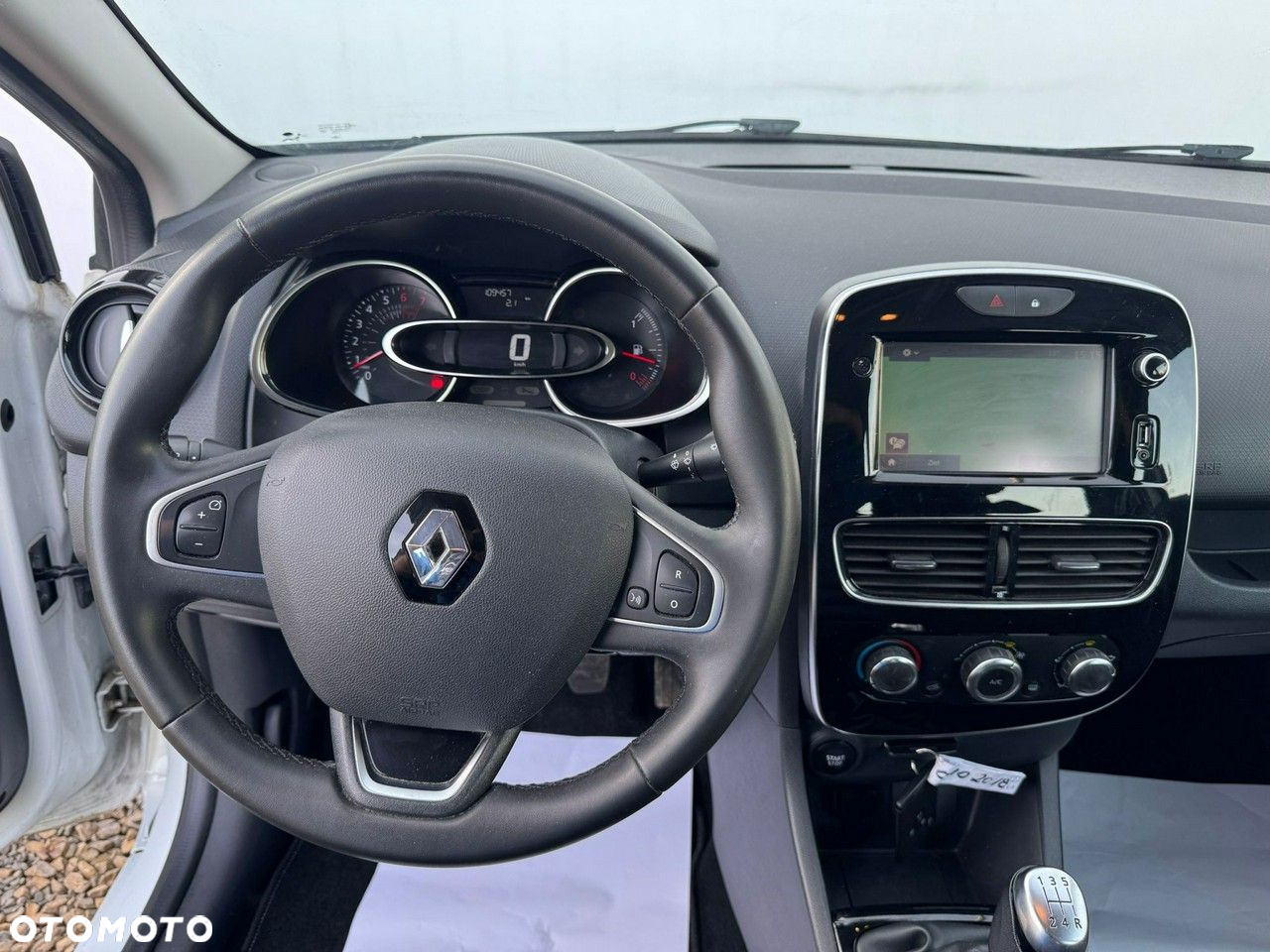 Renault Clio - 27