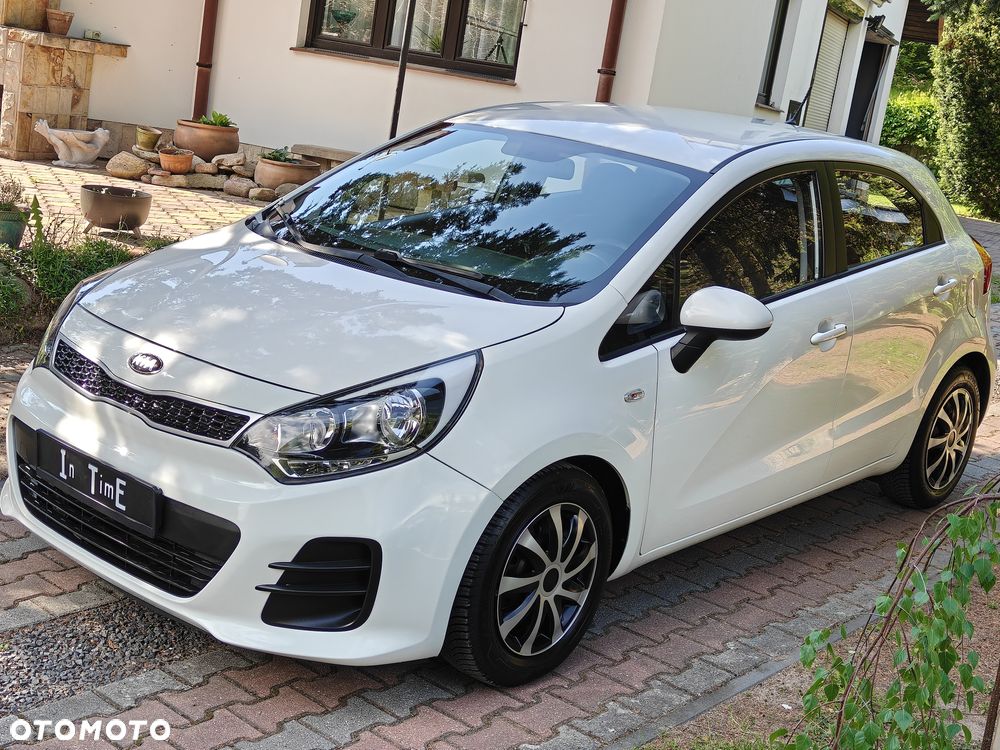 Kia Rio - 4