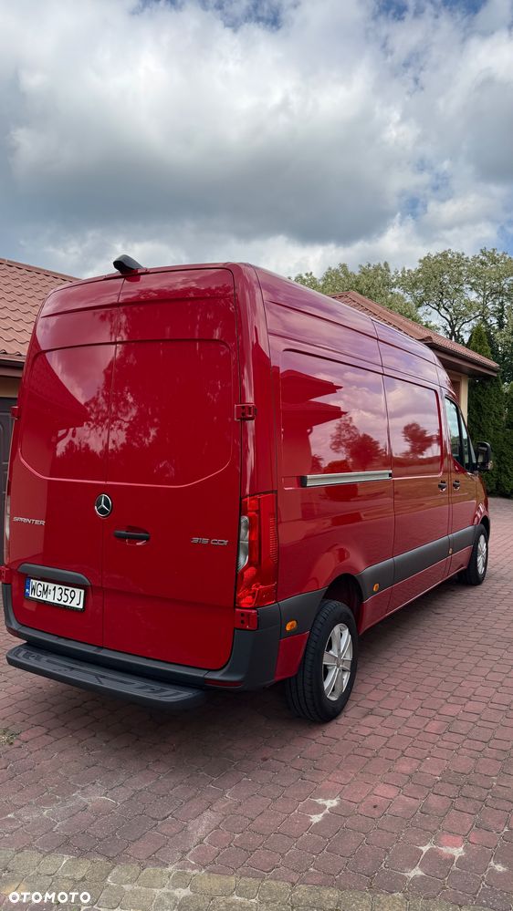 Mercedes-Benz Sprinter - 4