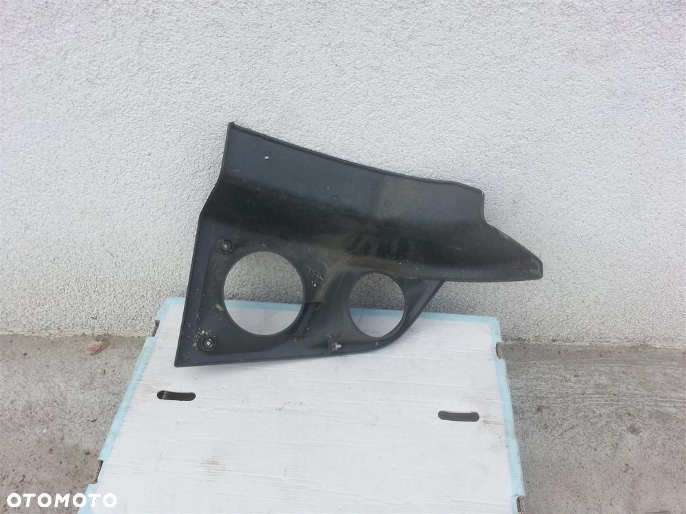 RENAULT RANGE D RAMKA POSZYCIE LAMPY OKULAR PRAWY - 2