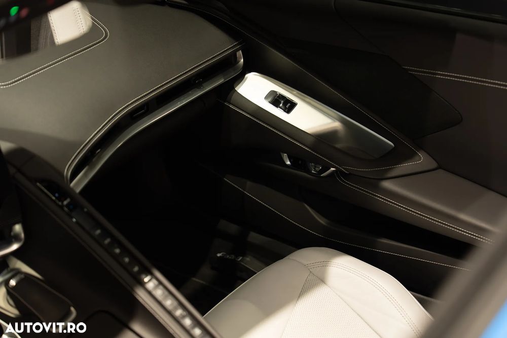 Chevrolet Corvette - 31