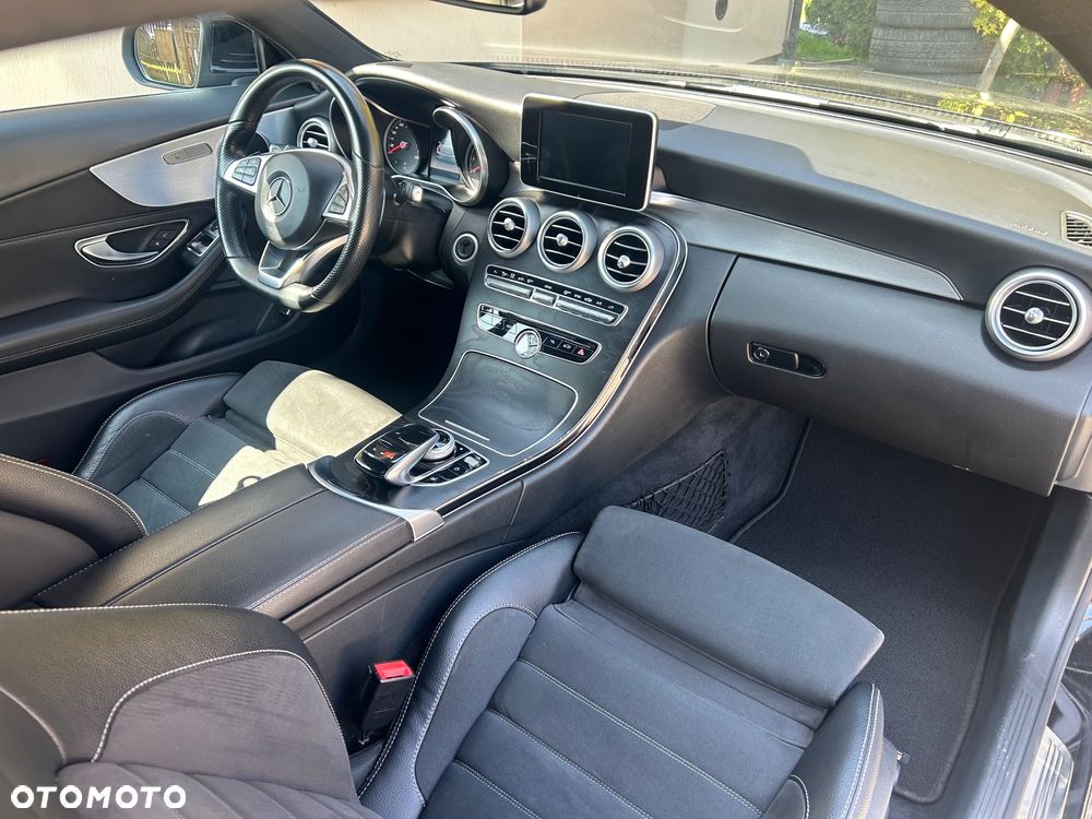 Mercedes-Benz Klasa C 250 7G-TRONIC AMG Line - 13