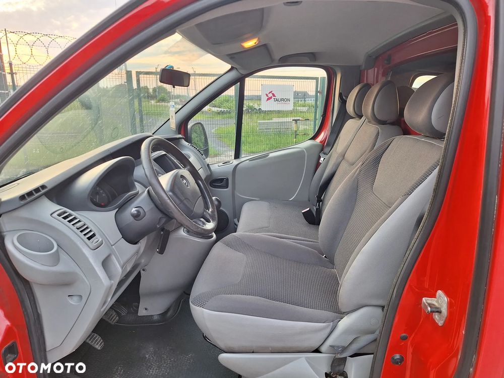 Opel Vivaro - 10
