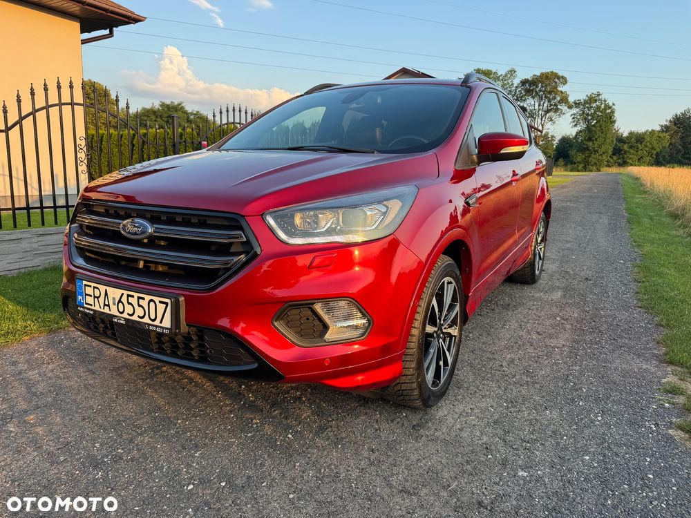 Ford Kuga 1.5 EcoBoost 2x4 ST-Line - 9