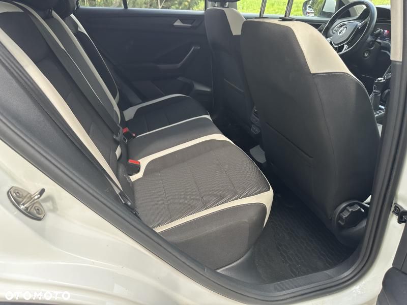 Volkswagen T-Roc 1.5 TSI GPF ACT Premium - 10