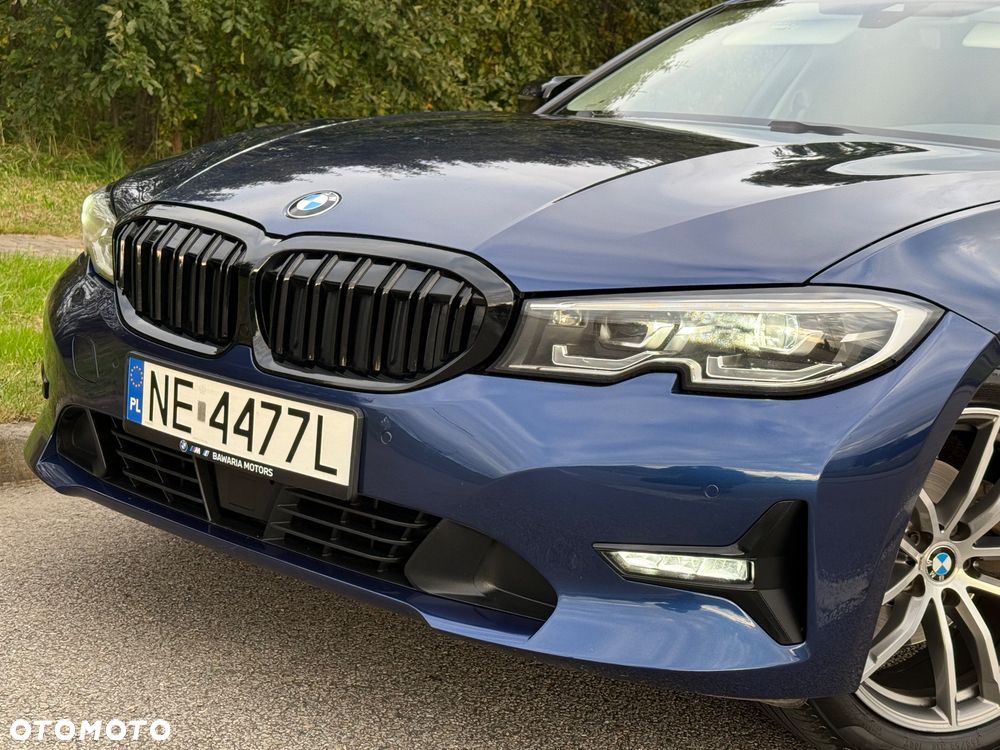 BMW Seria 3 320d Sport Line Shadow - 15