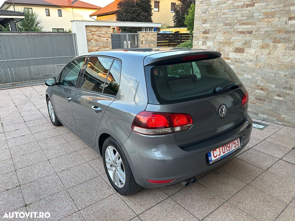 Volkswagen Golf 2.0 TDI DPF Highline - 3