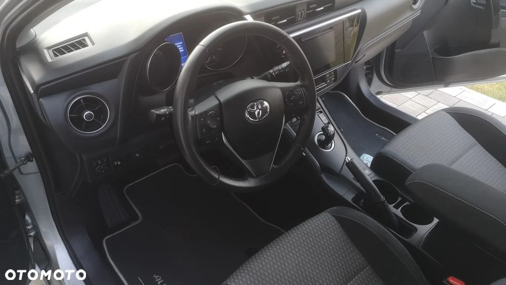 Toyota Auris - 8