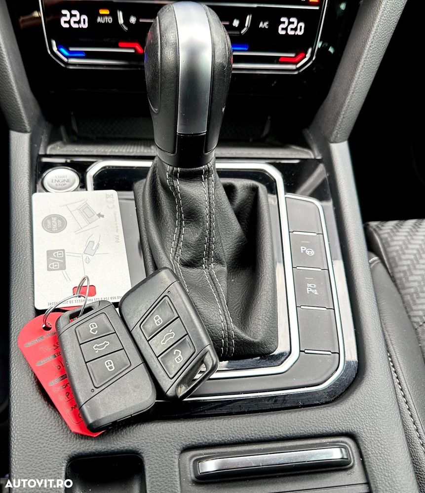 Volkswagen Passat 2.0 TDI DSG Highline - 18