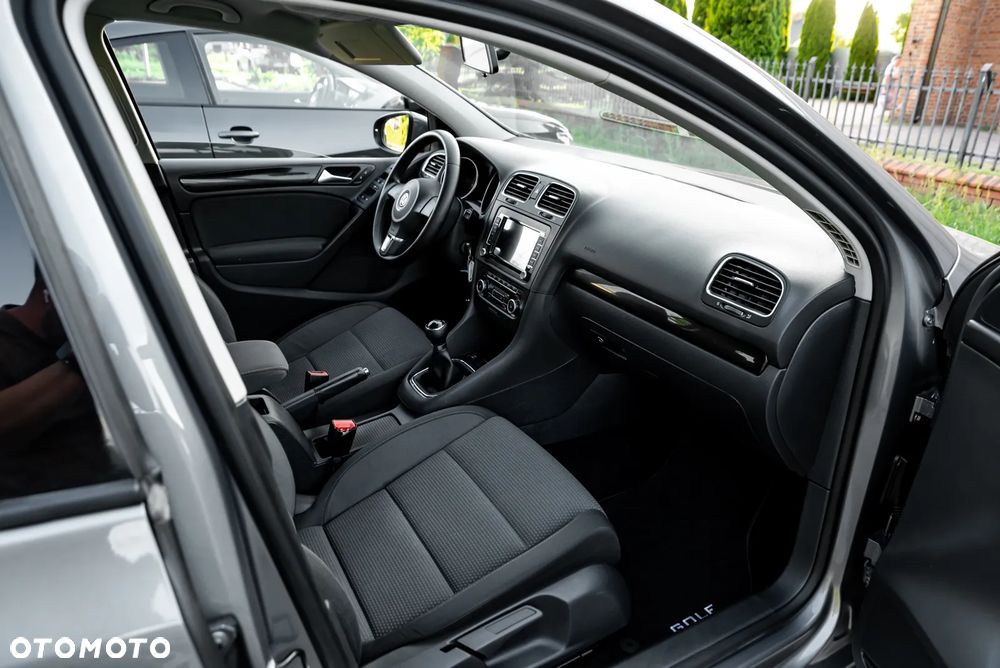 Volkswagen Golf 1.6 Highline - 23