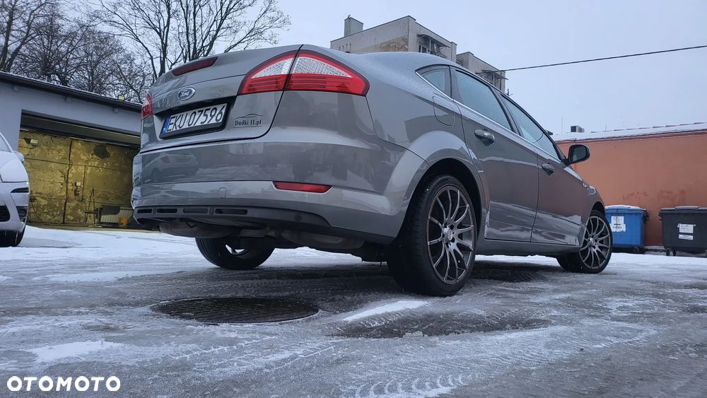 Ford Mondeo 2.5 Black Magic - 26