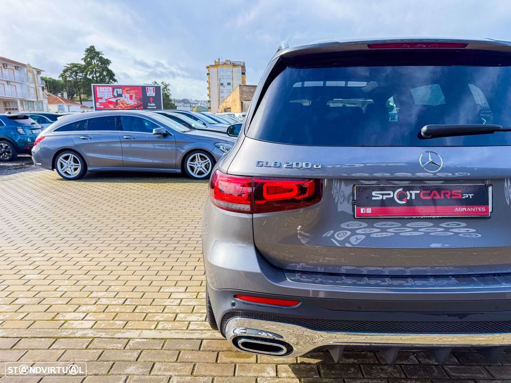 Mercedes-Benz GLB 200 d AMG Line - 35