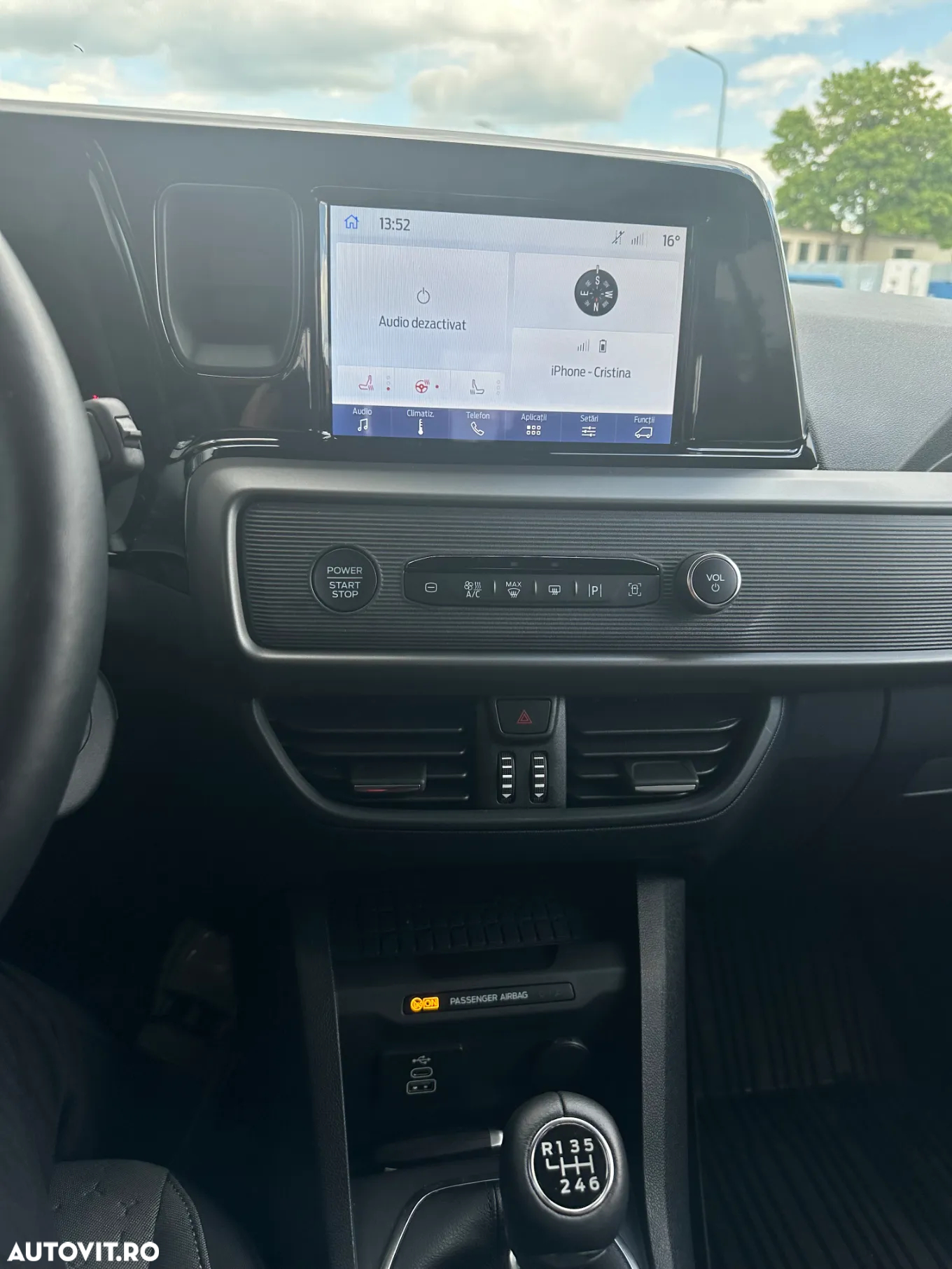 Ford Tourneo Courier 1.0 EcoBoost Titanium - 12