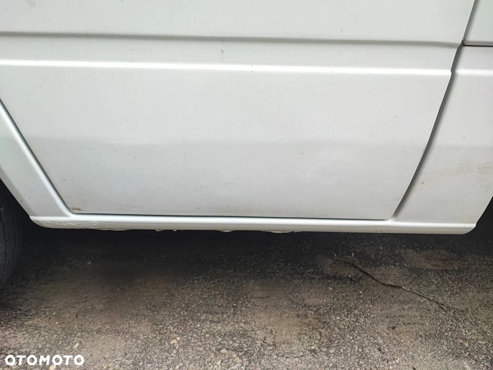 Mercedes-Benz Sprinter 413 - 17